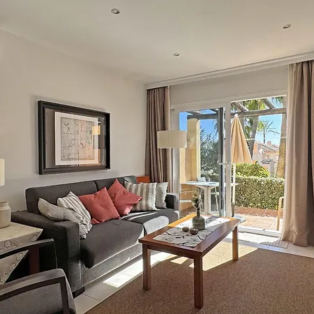 Cozy 2-story Townhouse Family-friendly *